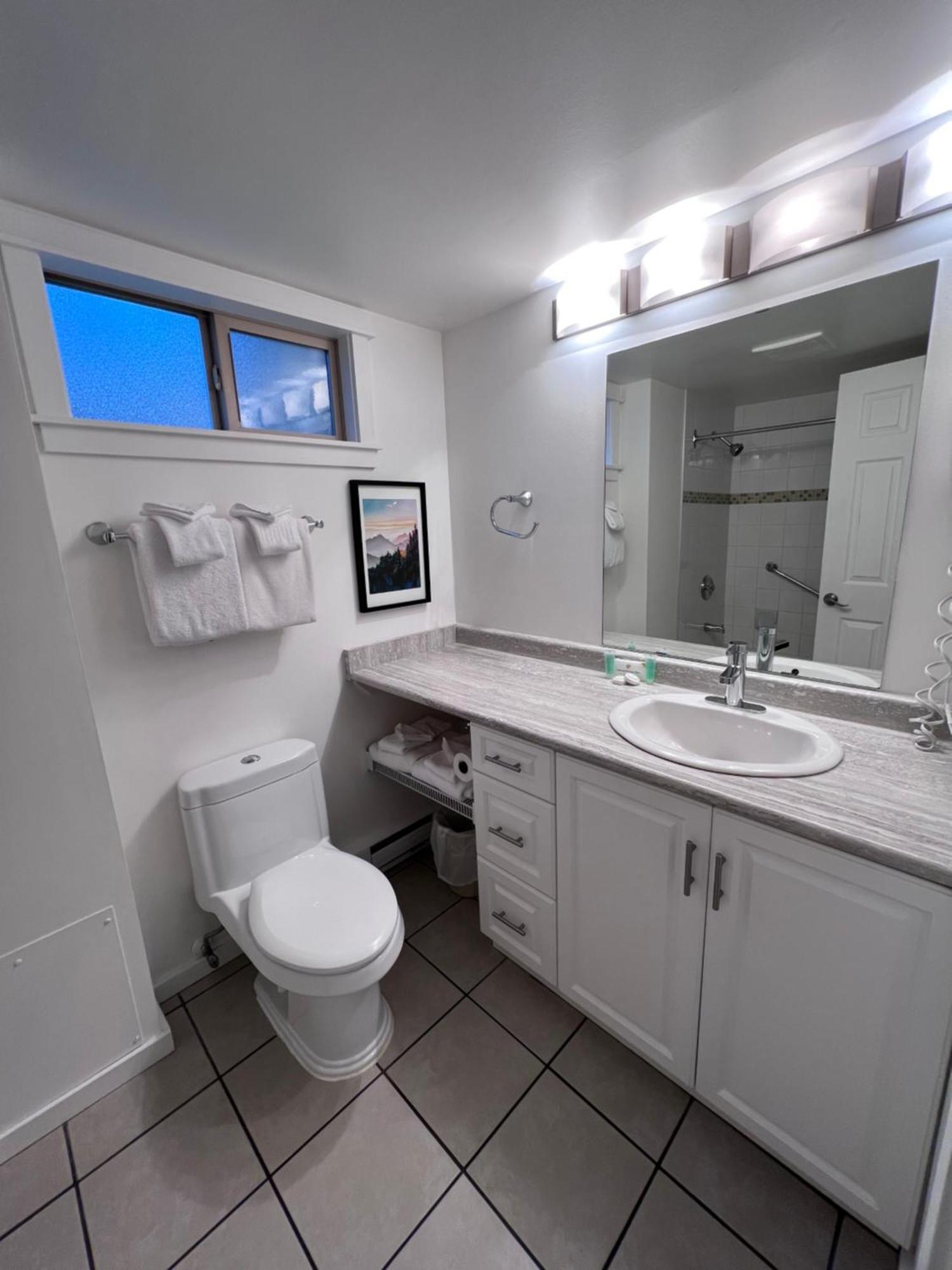 Shorewater Resort Qualicum Beach Esterno foto