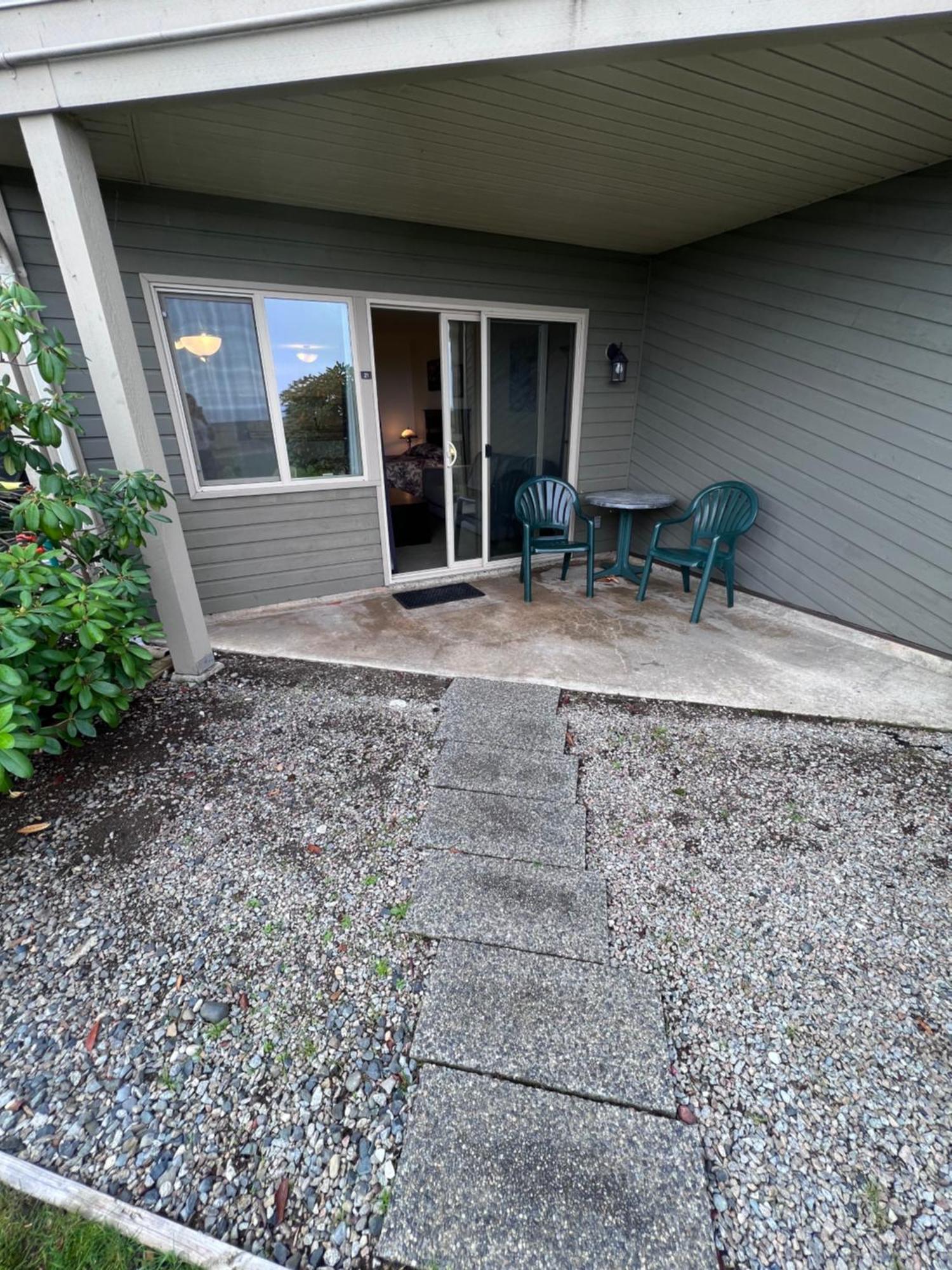 Shorewater Resort Qualicum Beach Esterno foto