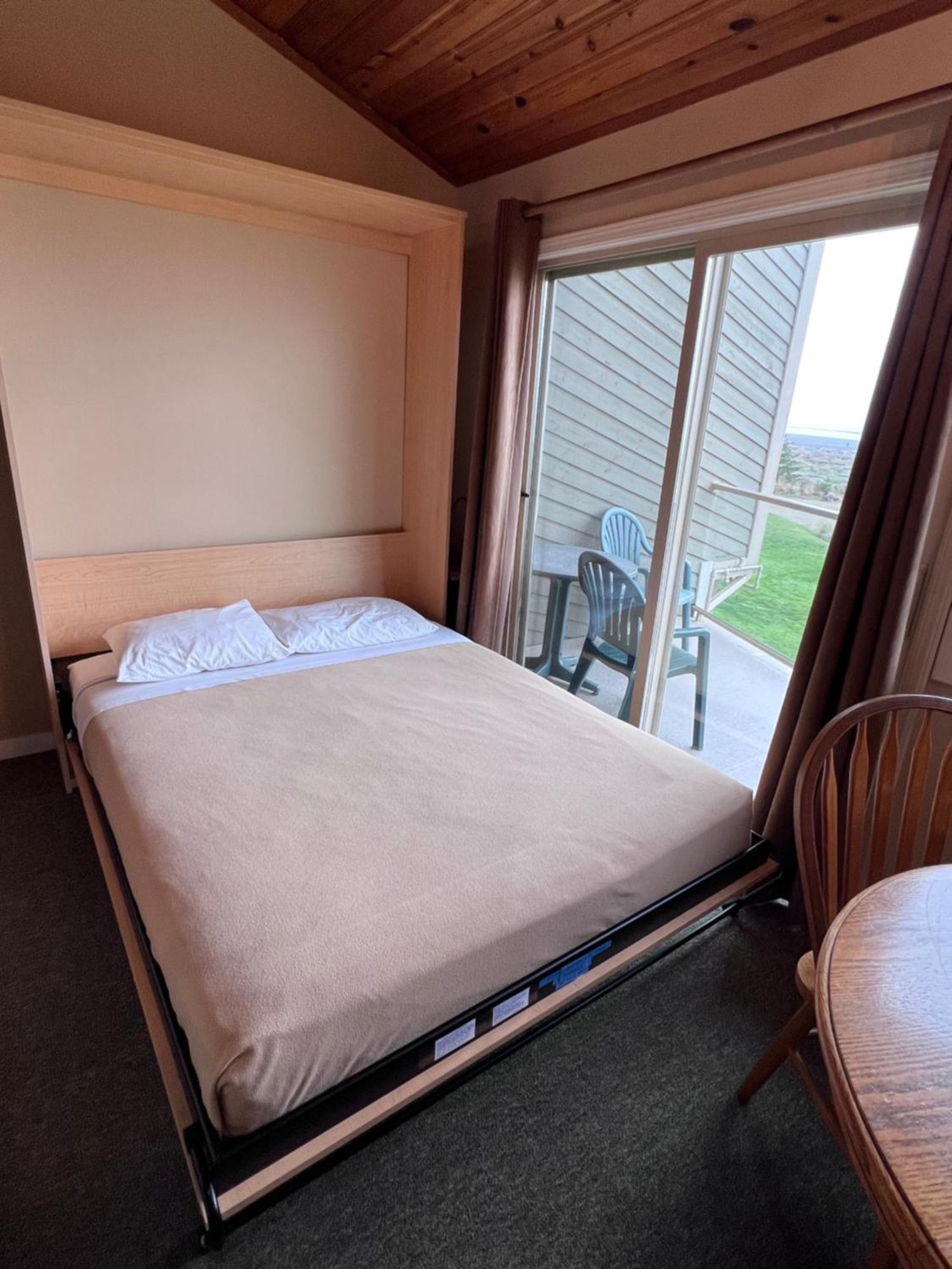 Shorewater Resort Qualicum Beach Esterno foto